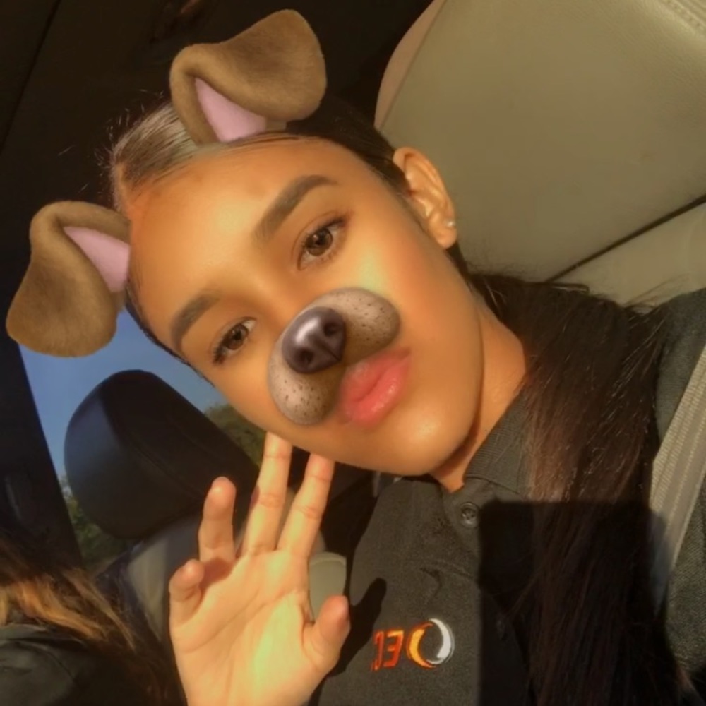 Meet your Posher, Victoria